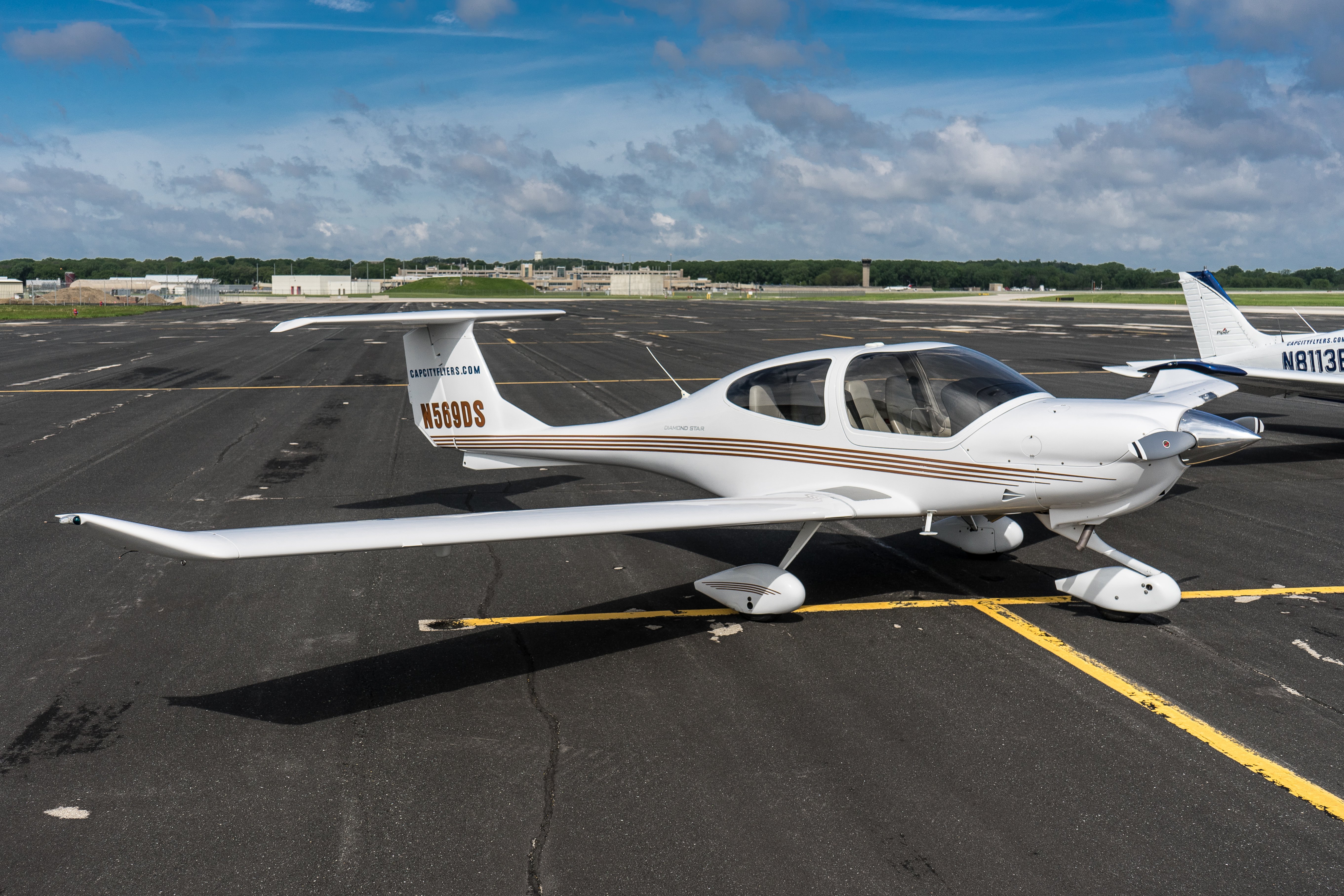 Diamond DA40 - N569DS